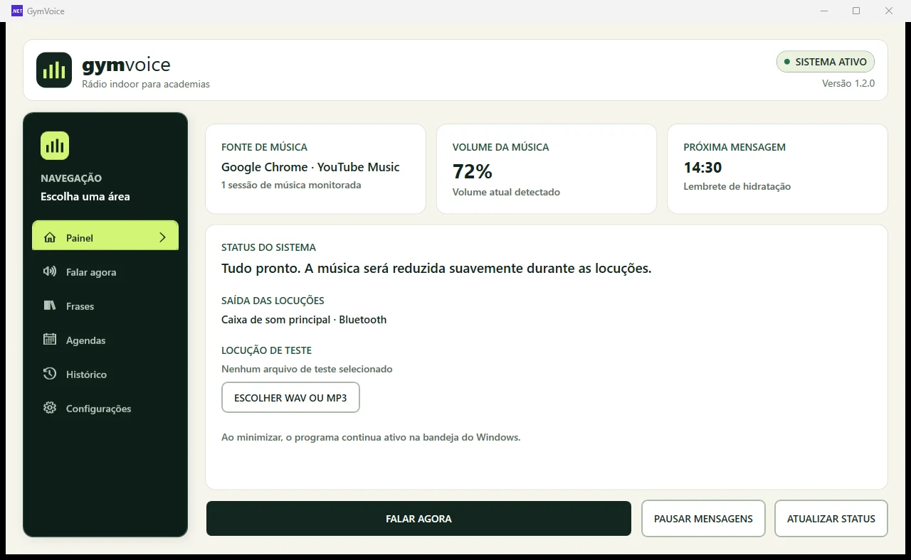 Tela real do programa GymVoice no Windows, com painel de música, volume, próxima mensagem e navegação lateral acessível.